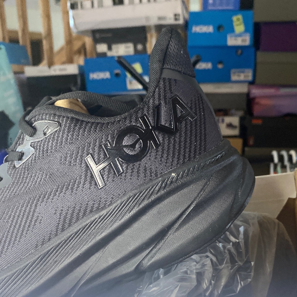 Hoka Clifton 9
